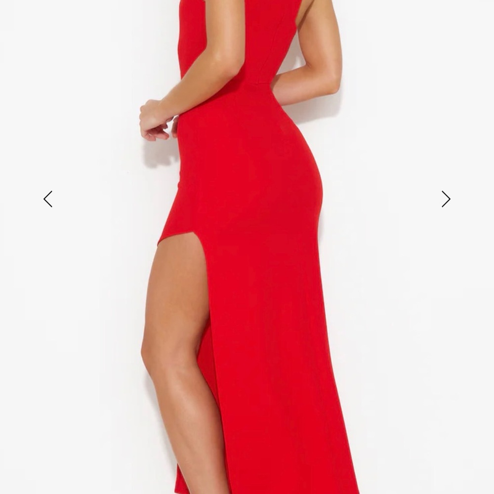 Hello Molly Sz 10 Midi Red Sleeveless Dress with Asymmetrical neckline - Picture 3 of 5
